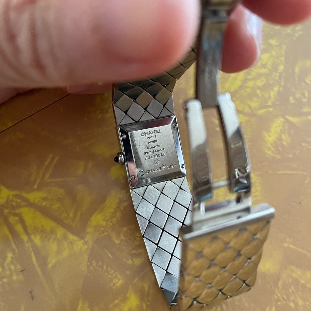 Chanel Jewelry - Matelasse watch in stainless steel